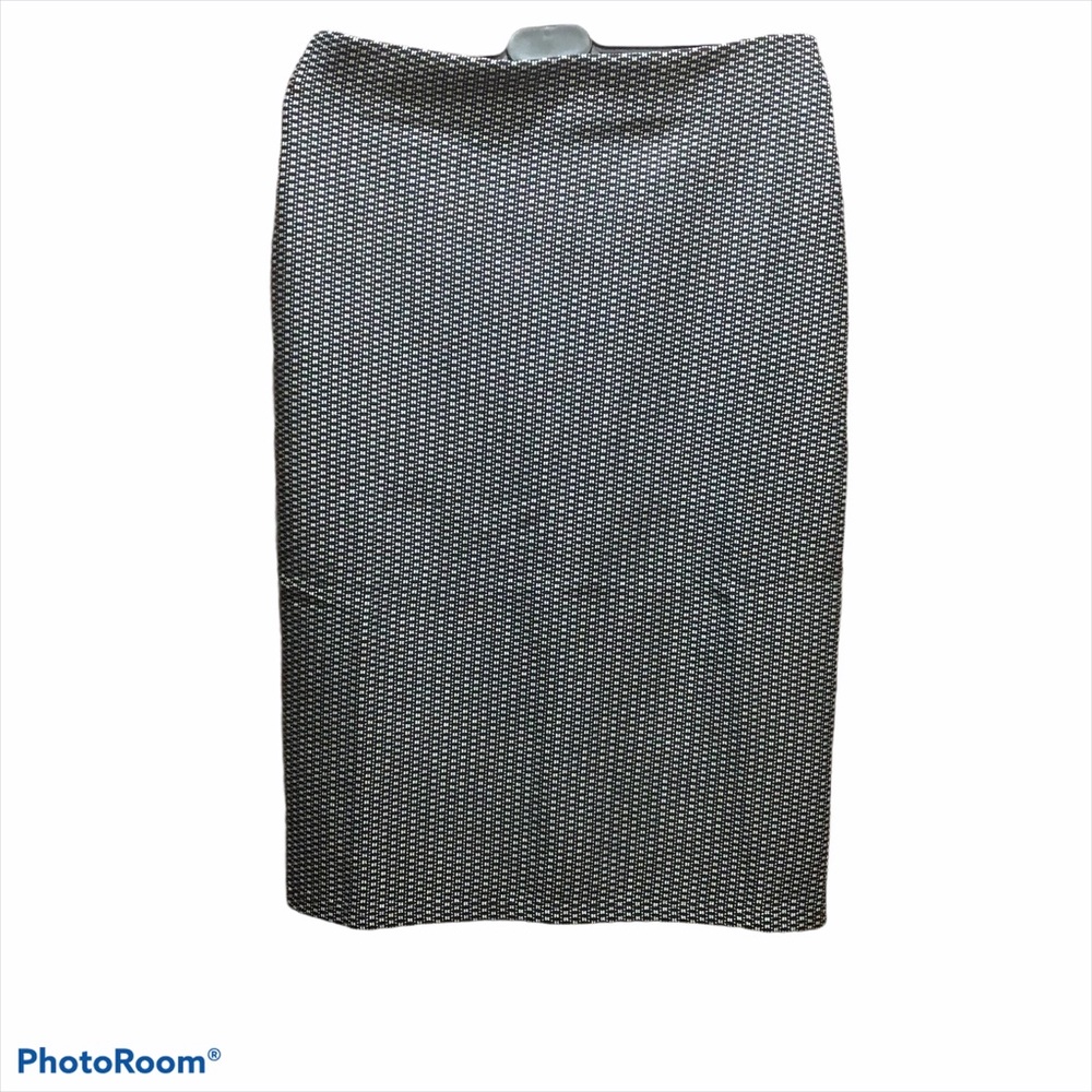LOFT Black and White Pattern Pull On Pencil Skirt